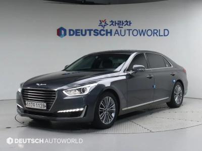 2018 Genesis EQ900