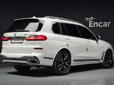 2022 BMW X7