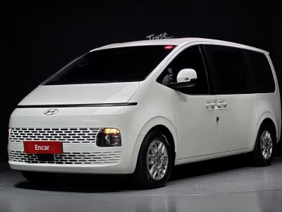 2025 Hyundai Staria