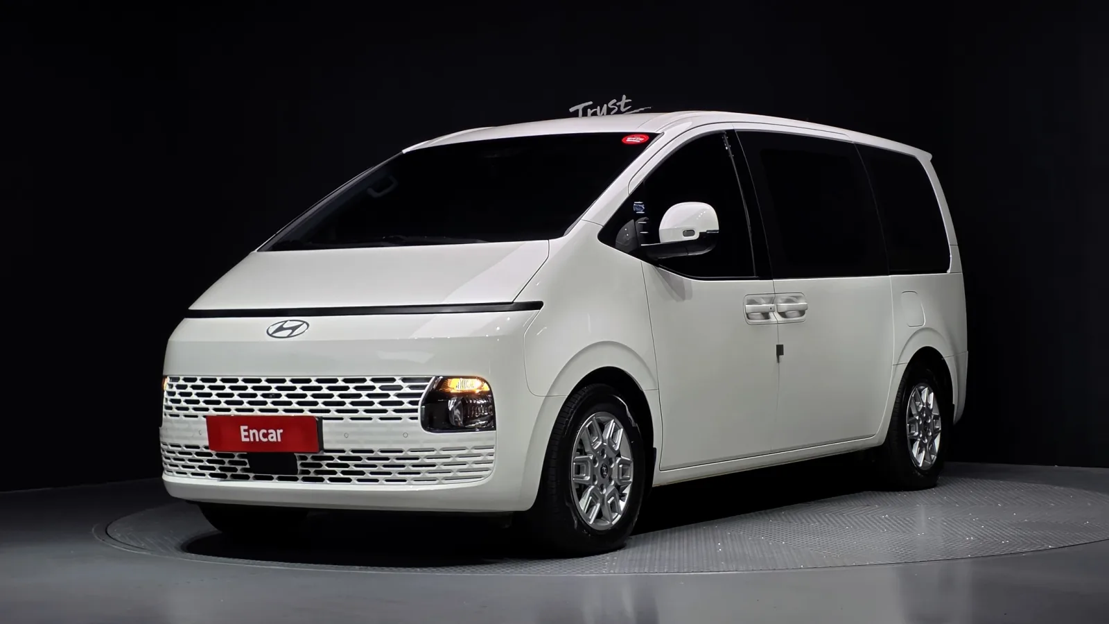 2025 Hyundai Staria