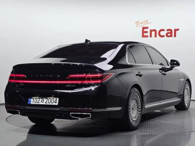 2020 Genesis G90