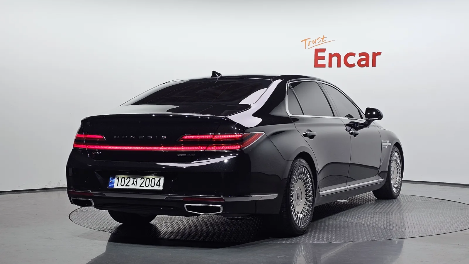 2020 Genesis G90