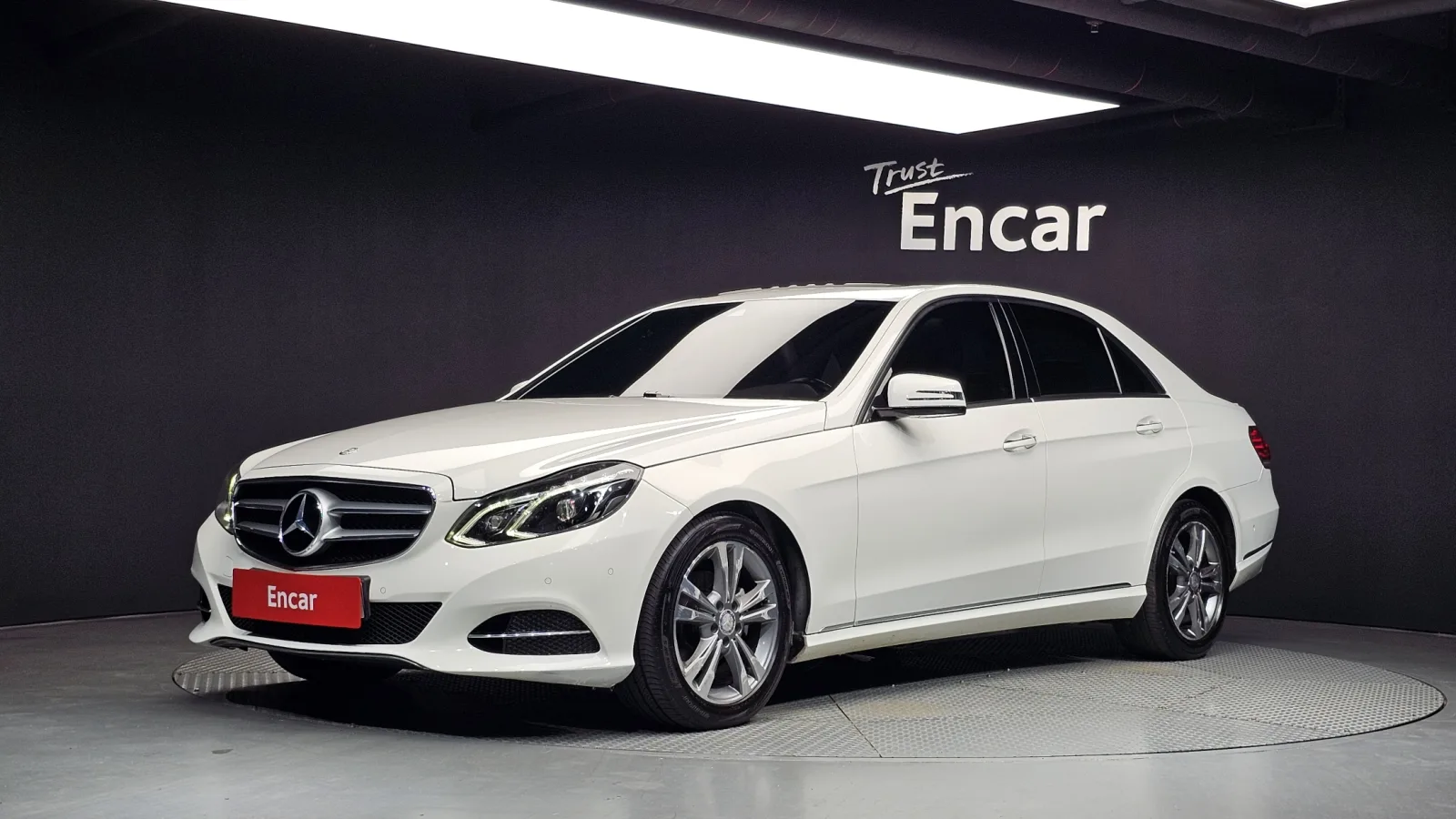 2016 Mercedes-Benz E-Class