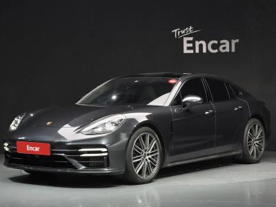 2021 Porsche Panamera