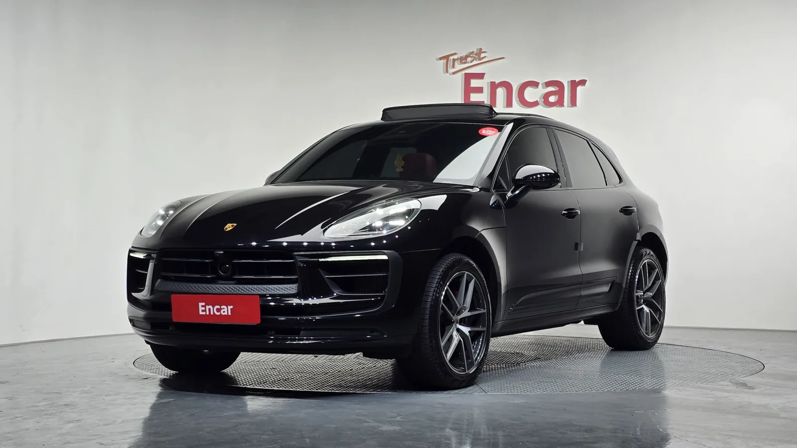 2023 Porsche Macan
