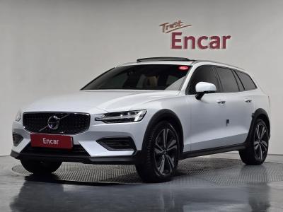 2020 Volvo V60