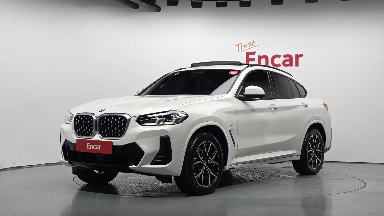 2023 BMW X4