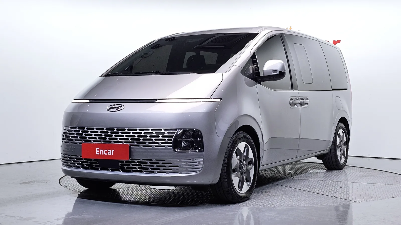 2023 Hyundai Staria