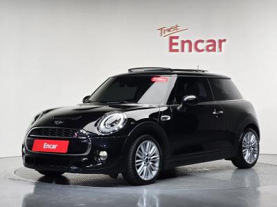 2018 MINI Cooper