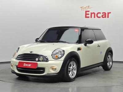2013 MINI Cooper