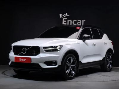 2021 Volvo XC40