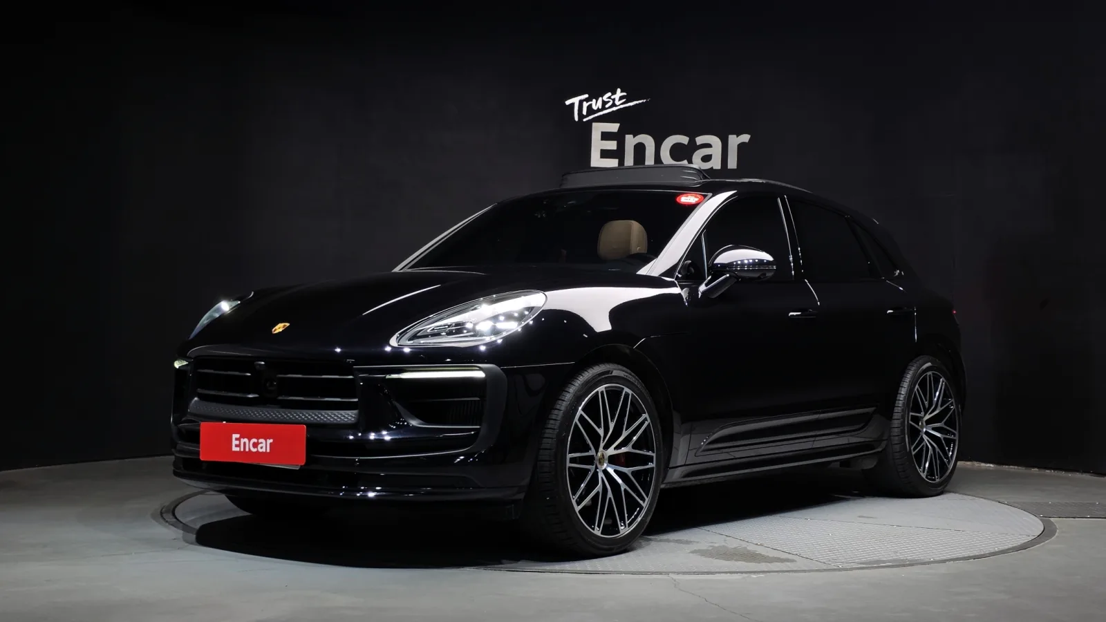 2023 Porsche Macan