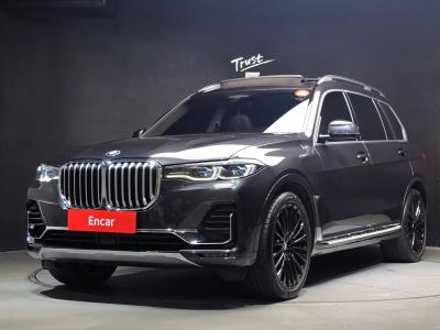 2022 BMW X7