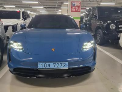 2023 Porsche Taycan