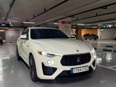 2020 Maserati Levante