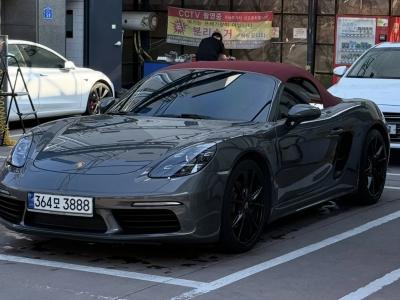 2019 Porsche 718
