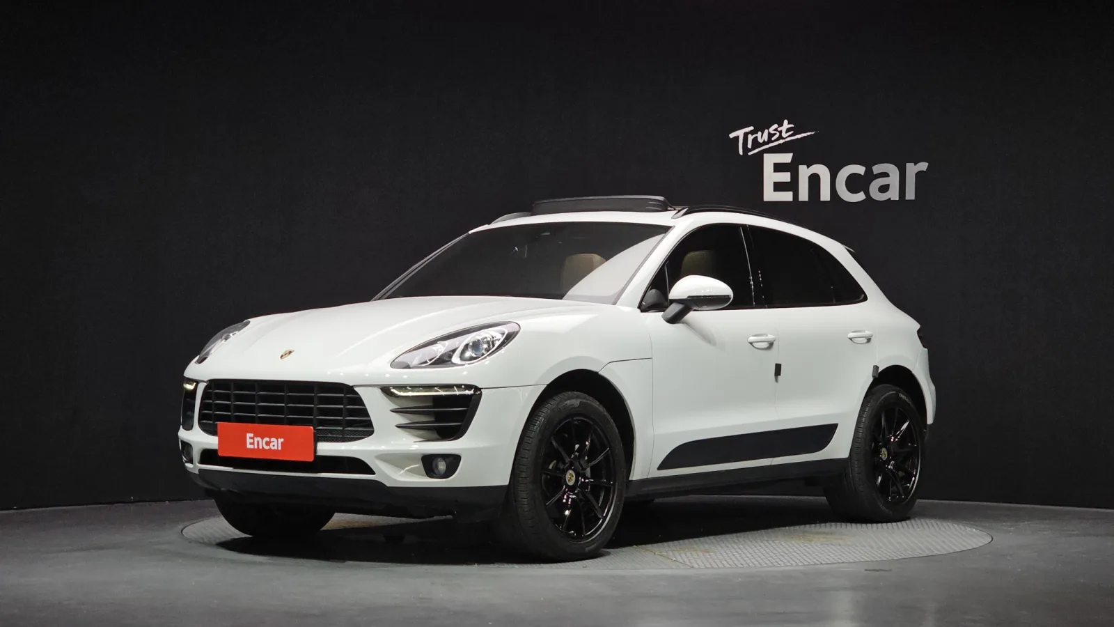 2017 Porsche Macan