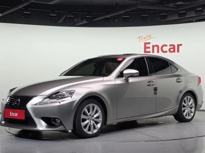 2016 Lexus IS