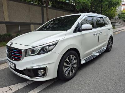 2017 Kia Carnival