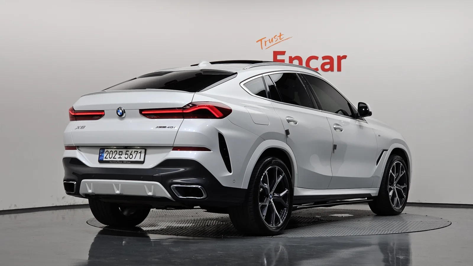 2022 BMW X6