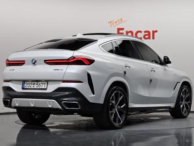 2022 BMW X6