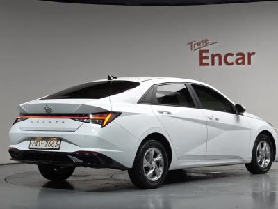 Hyundai Elantra 2021