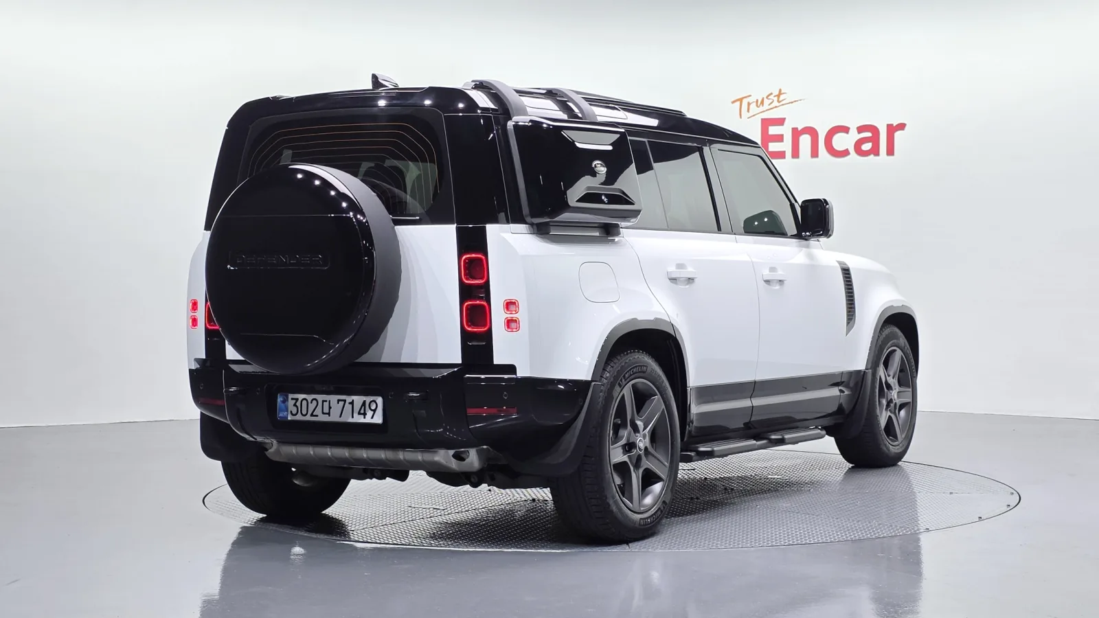 2025 Land Rover Defender