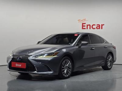 2019 Lexus ES