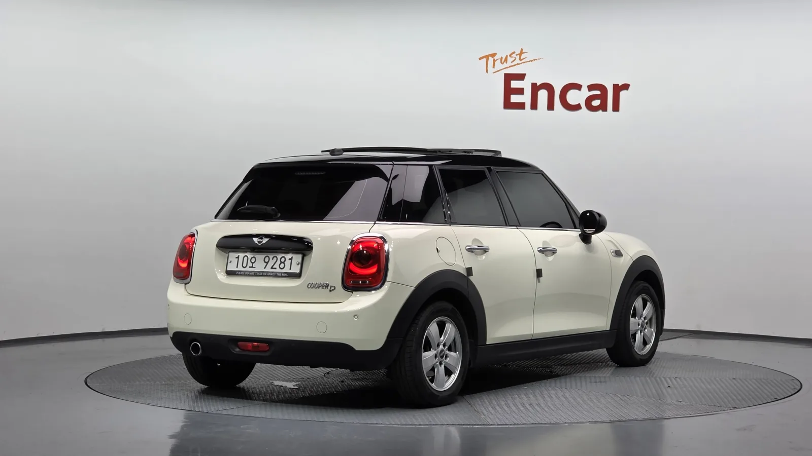 2017 MINI Cooper