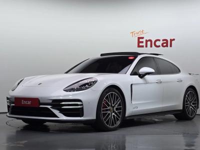 2021 Porsche Panamera