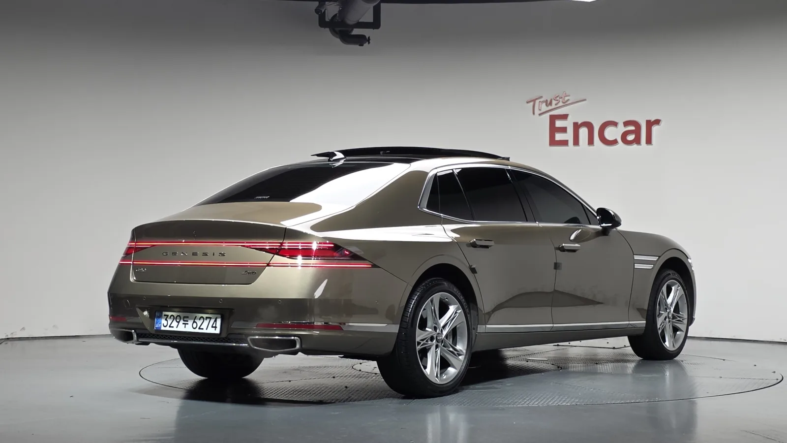 2023 Genesis G90
