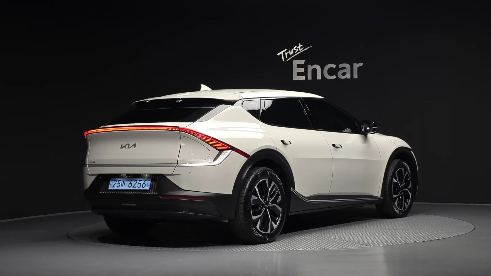 2023 Kia EV6