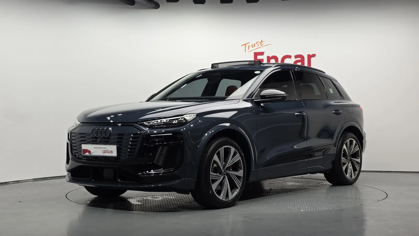 2025 Audi SQ6 e-tron