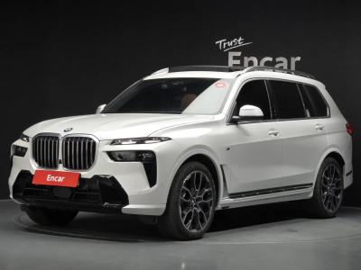 2025 BMW X7