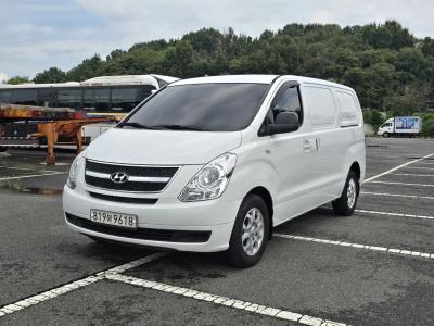 2012 Hyundai Starex