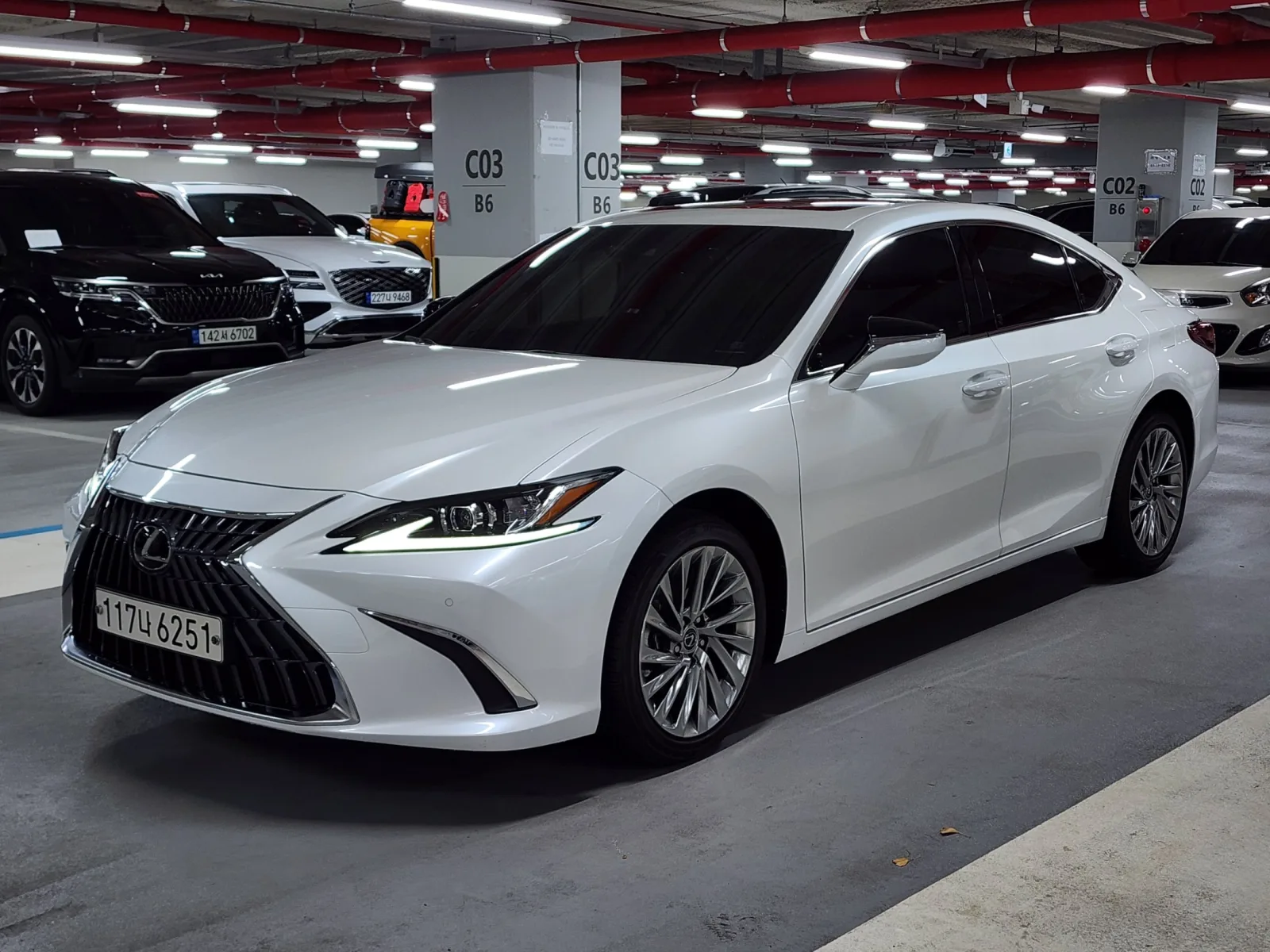 2025 Lexus ES