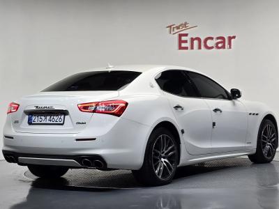 2018 Maserati Ghibli