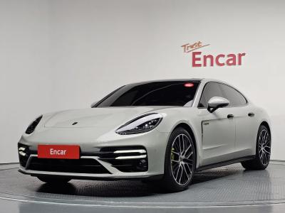 2023 Porsche Panamera