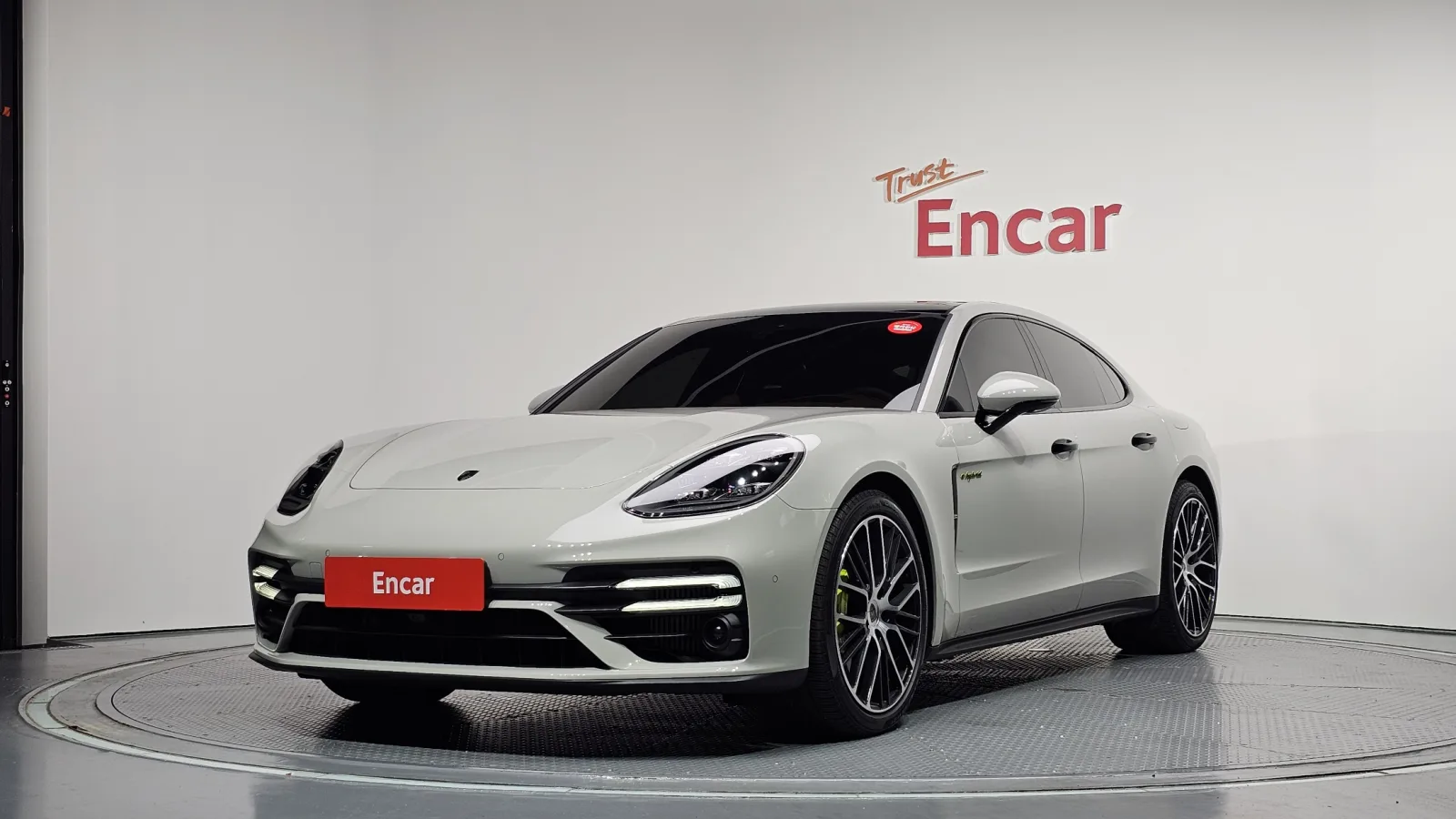 2023 Porsche Panamera