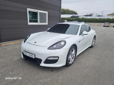 2013 Porsche Panamera