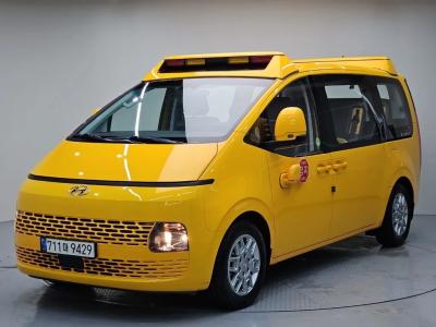 2022 Hyundai Staria