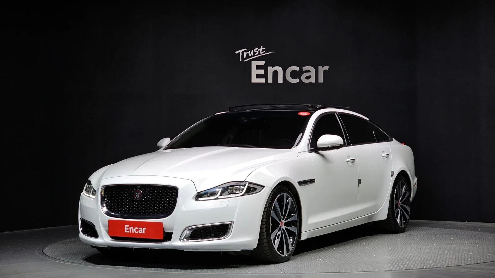2019 Jaguar XJ