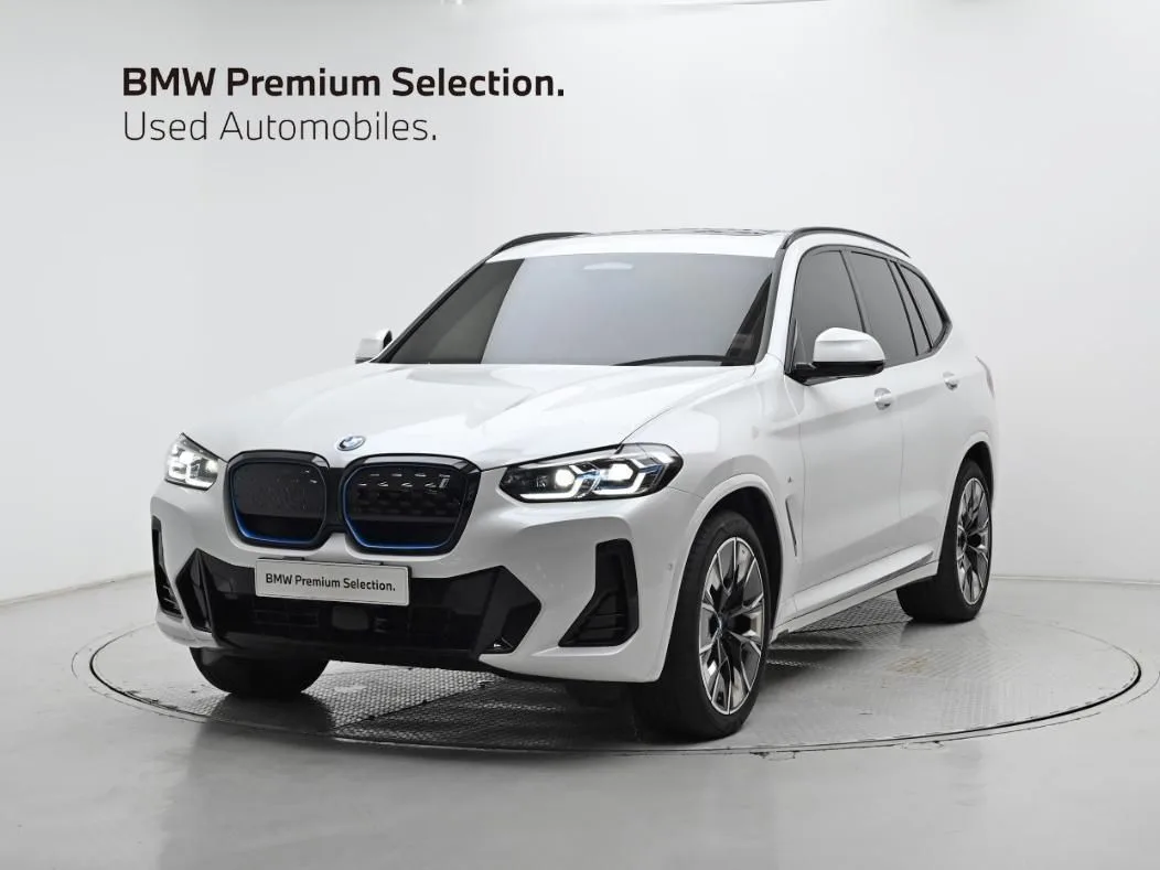 2023 BMW iX3