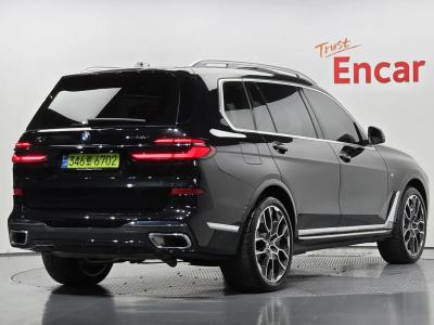 2024 BMW X7
