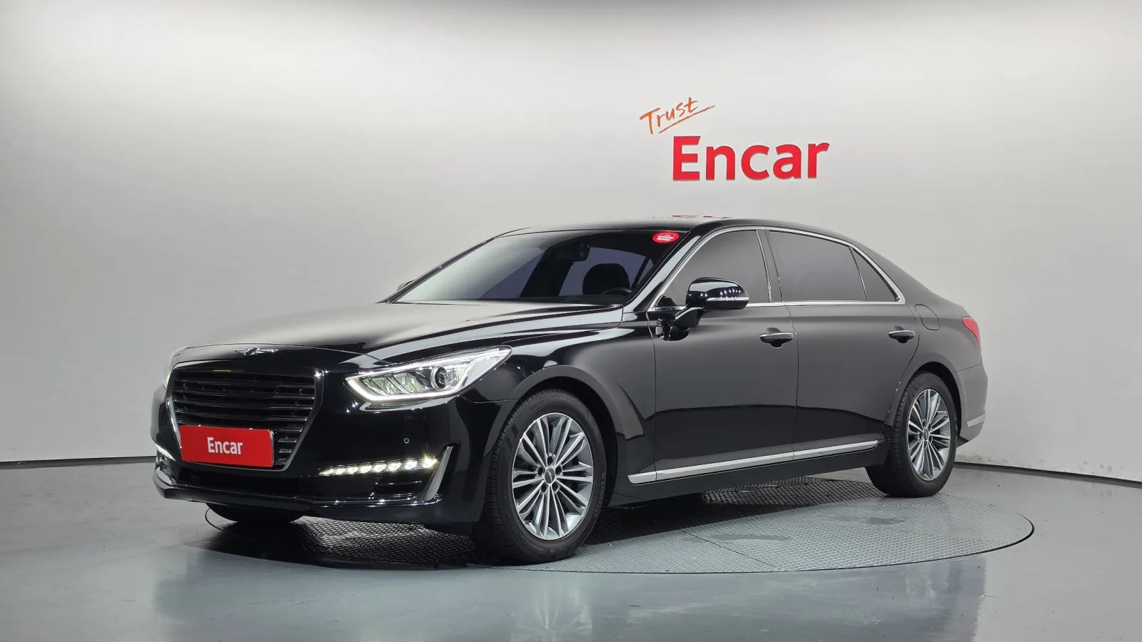 2017 Genesis EQ900