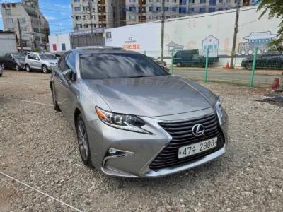 2017 Lexus ES