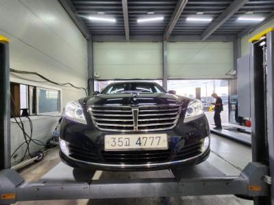 2015 Hyundai Equus