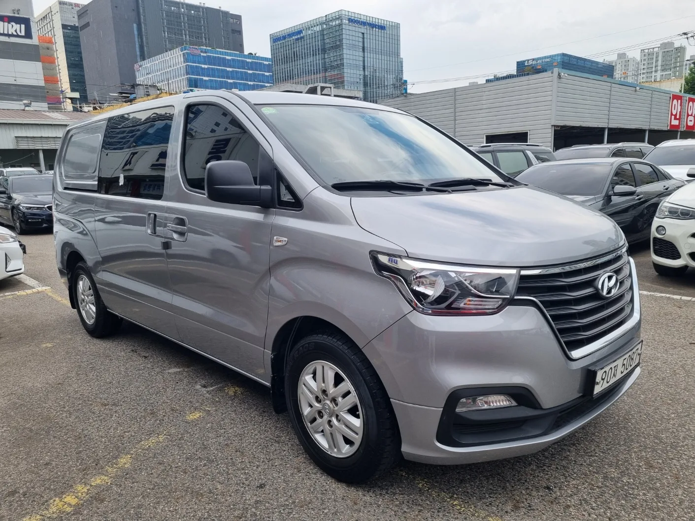 2021 Hyundai Starex