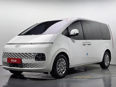 2025 Hyundai Staria
