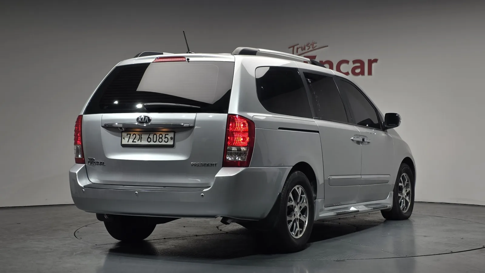 2013 Kia Carnival